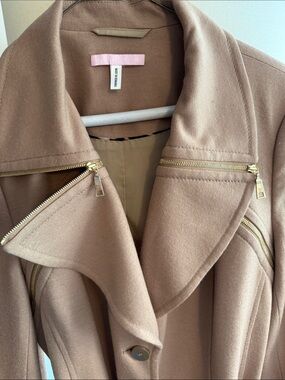 Basler Camel Women’s Jacket with Button Up Front & Self Belt. Size 12.